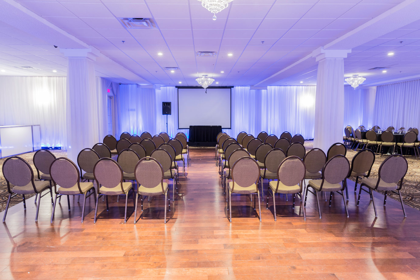 Salle de Congres Embassy Plaza – photo 6, Laval