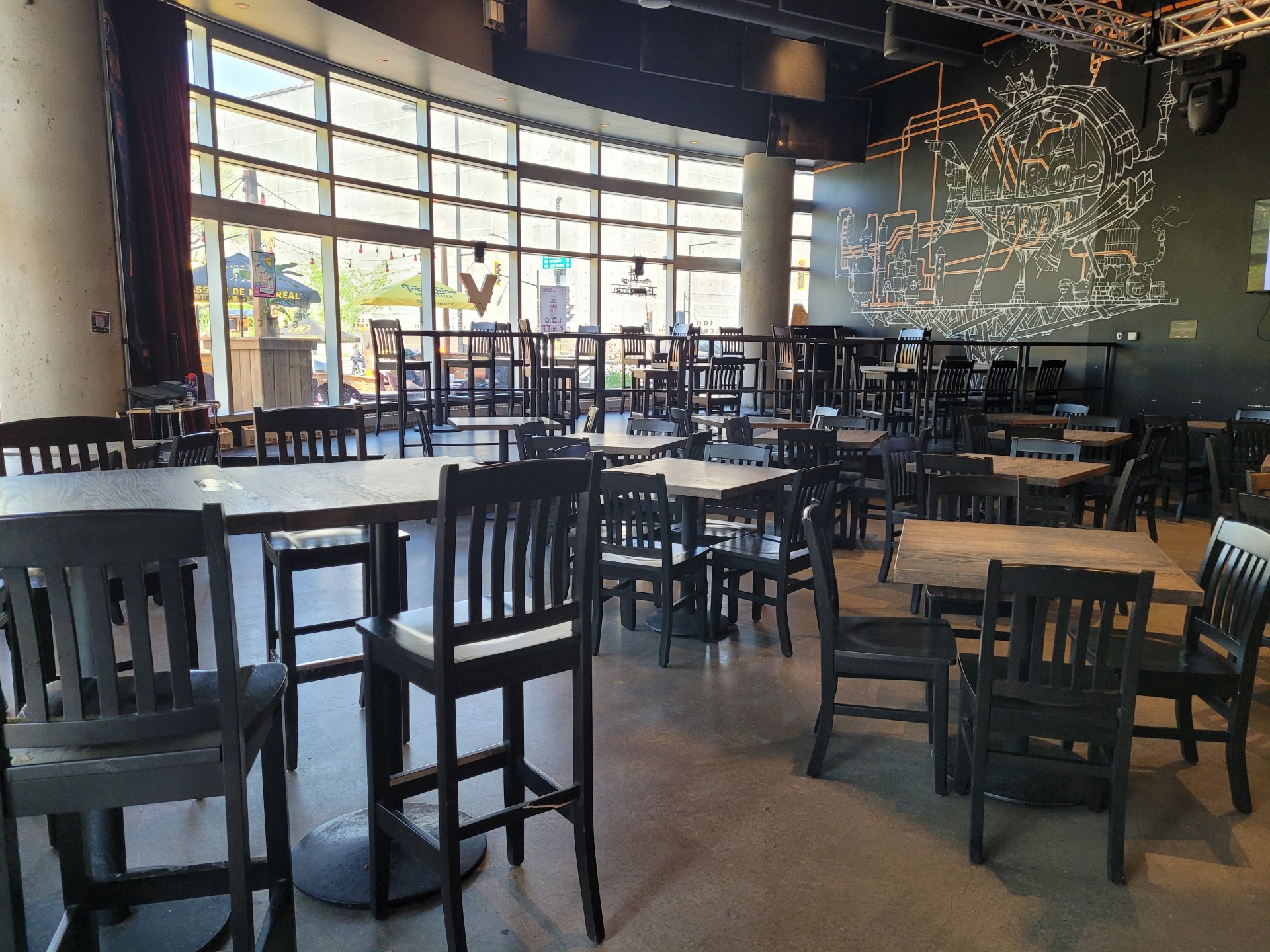 RESTO-PUB 100 GÉNIES – photo 3, Montréal