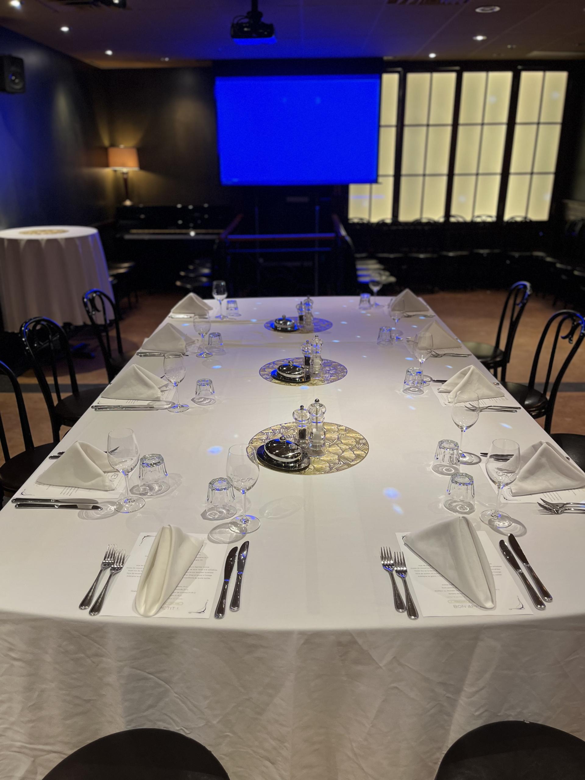 Au Petit Extra – photo 2, Montréal