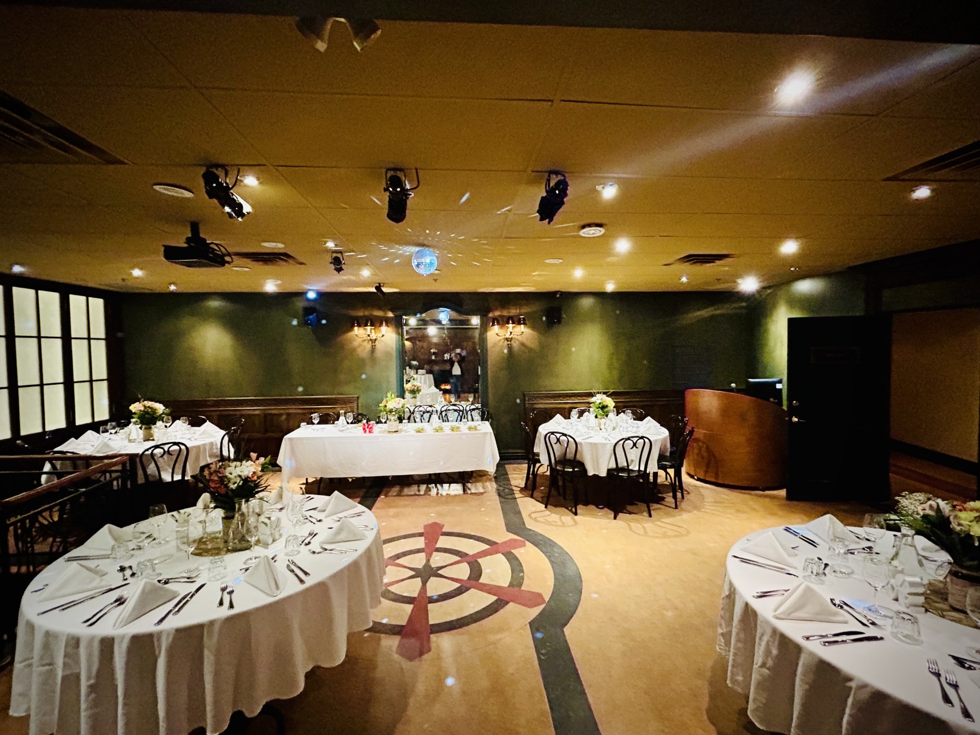 Au Petit Extra – photo 7, Montréal