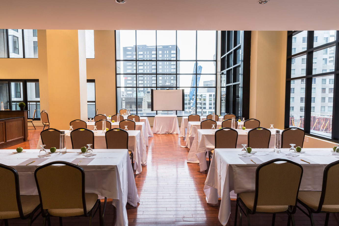 SALLE DE RECEPTION PLAZA GARDEN INN – photo 2, Montréal