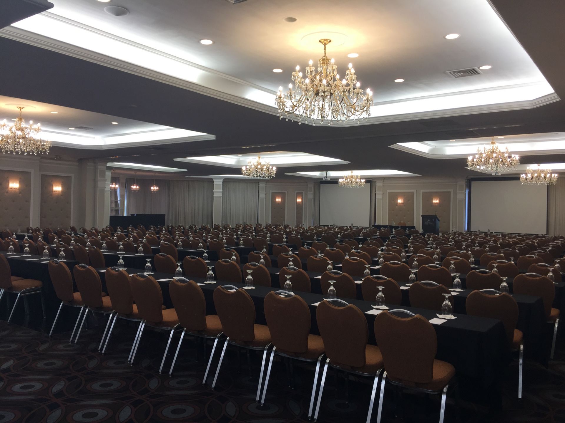 SALLE DE RECEPTION PLAZA UNIVERSEL – photo 2, Montréal