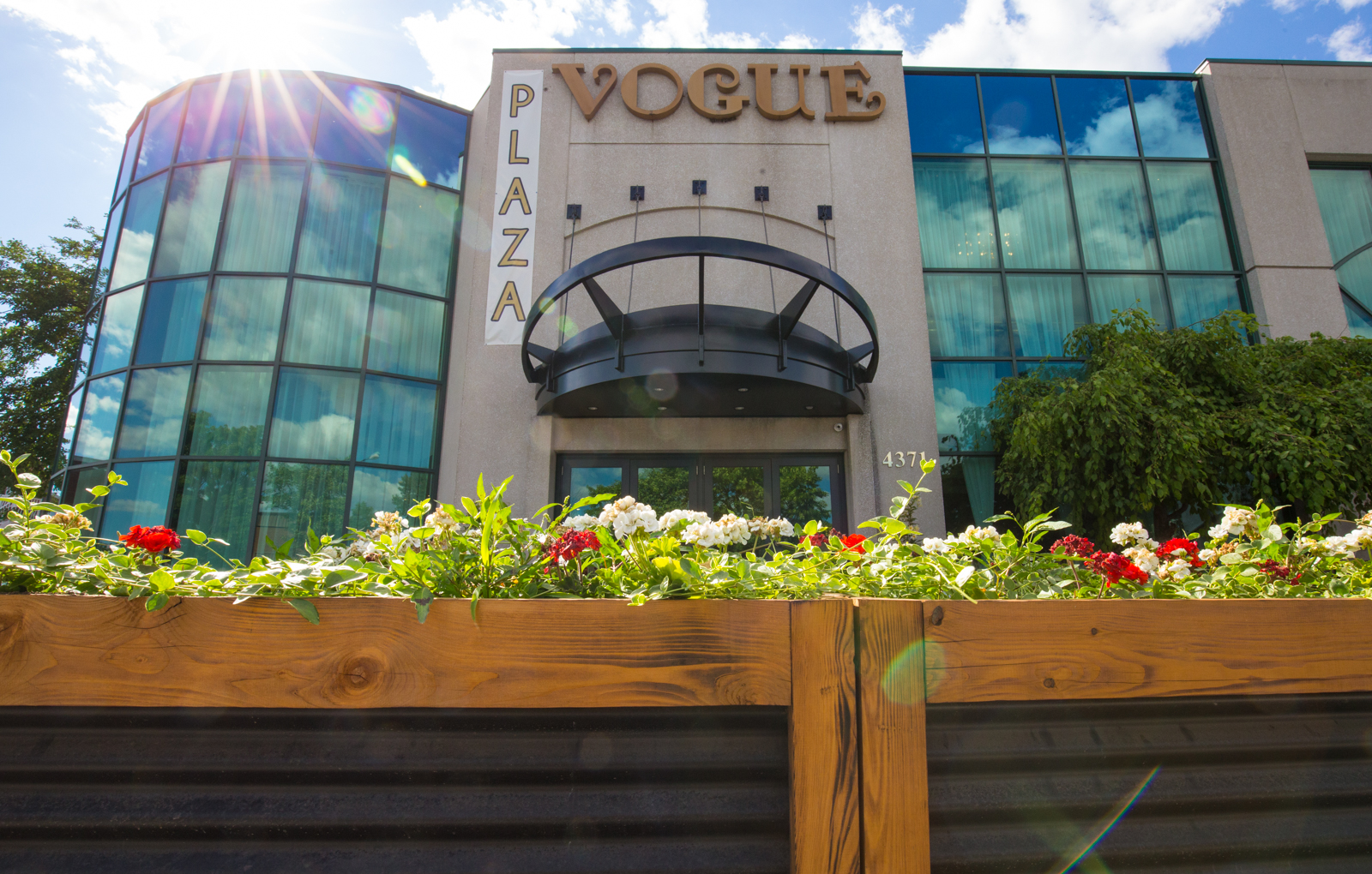 PLAZA VOGUE – Montréal, Saint-Léonard – seminar venue, main view