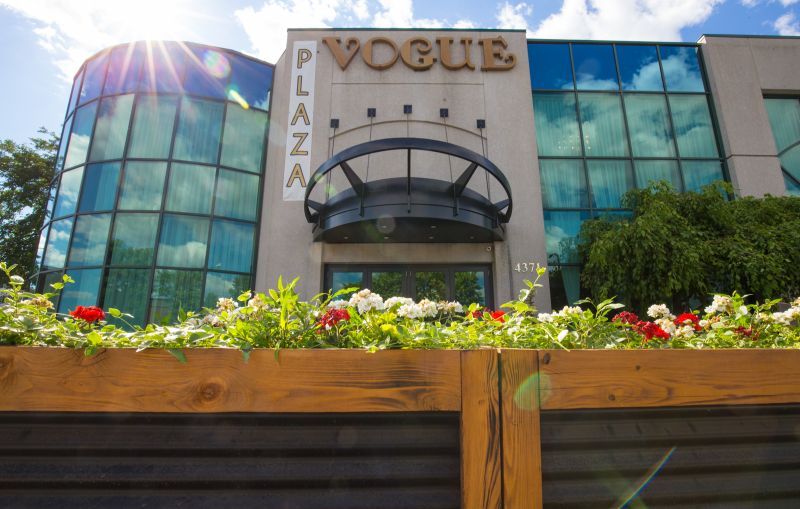 Seminar venue PLAZA VOGUE in Montreal, Saint-Léonard for corporate events