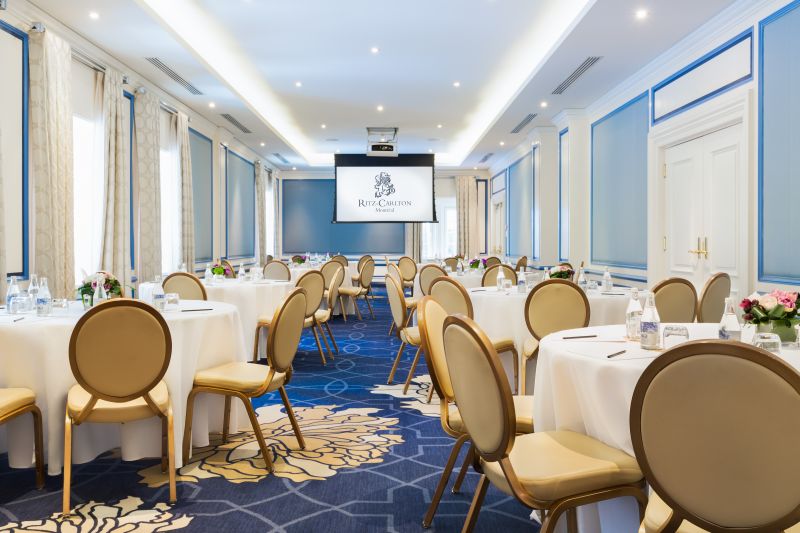 Seminar venue Salon Bleu in Montréal for corporate events