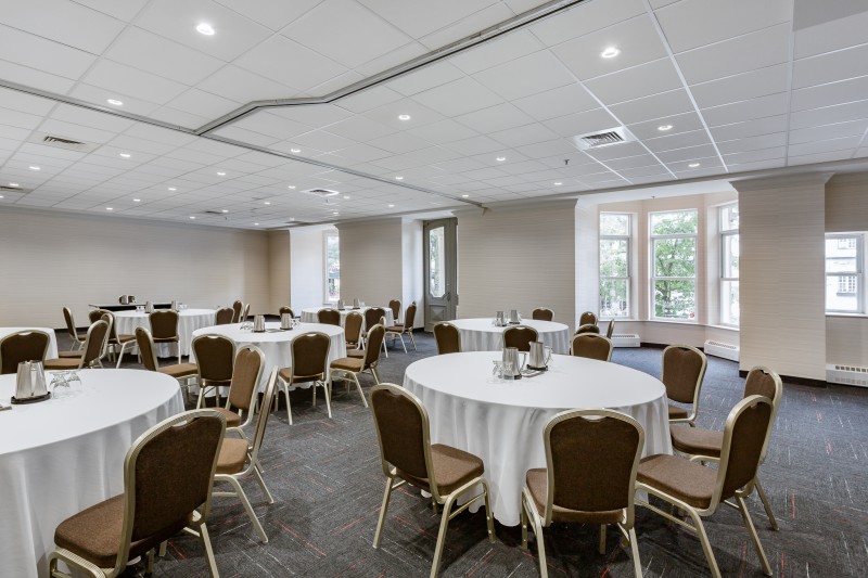 Seminar venue Grande-Allée in Quebec for corporate events