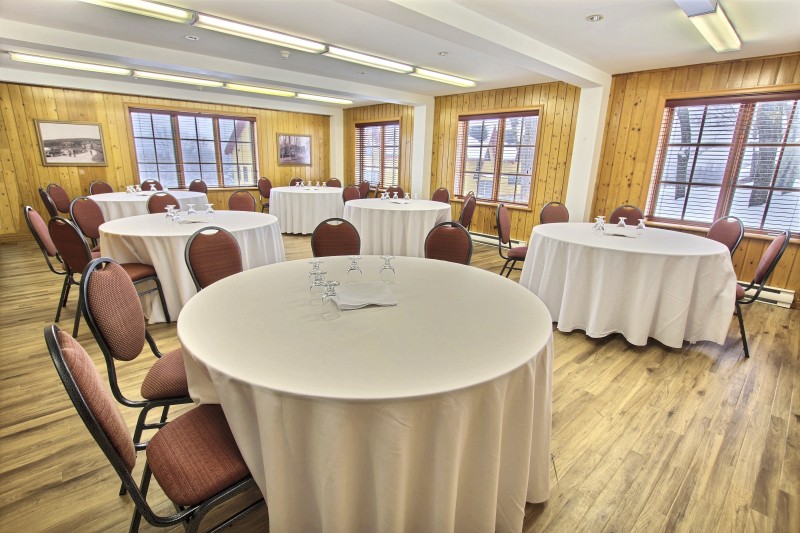 Seminar venue L’Élan in Sainte-Catherine-de-la-Jacques-Cartier for corporate events