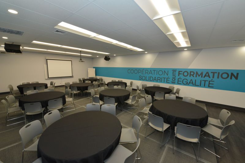 Seminar venue Salle 2 : Gérald Larose, Caisse d'économie solidaire Desjardins in Quebec for corporate events