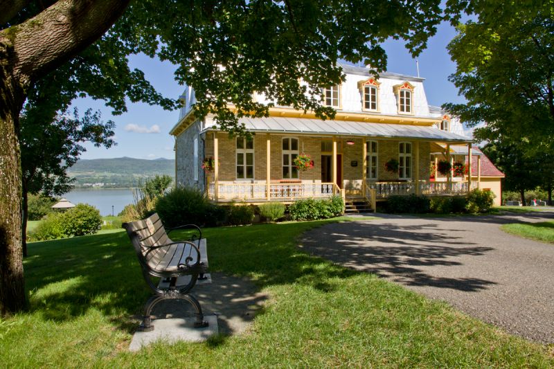 Seminar venue Salle des Fondateurs in Sainte-Famille for corporate events