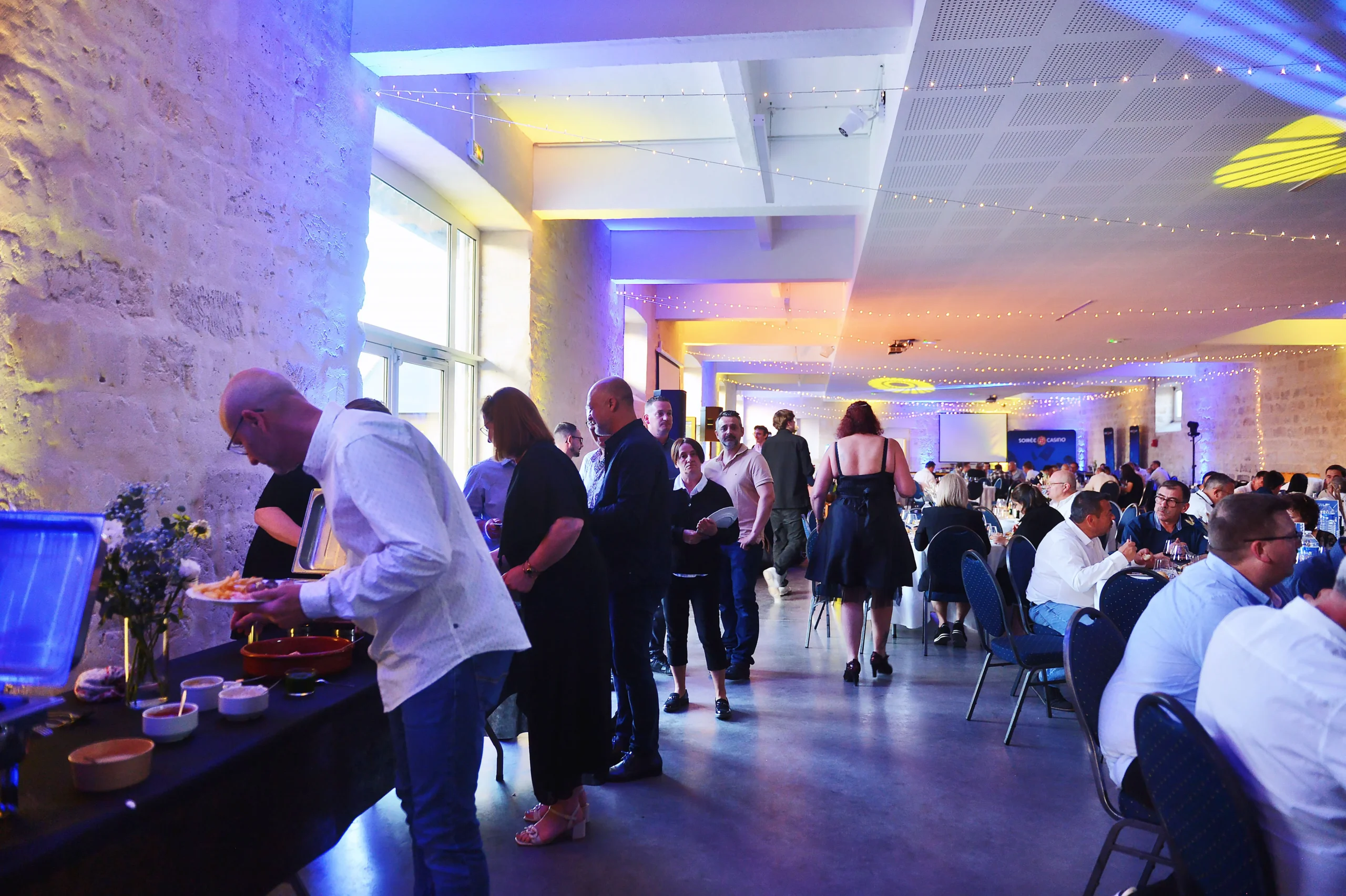 Gala dinner catering in Quebec with a panoramic view of the fleuve Saint-Laurent · INNOV'events