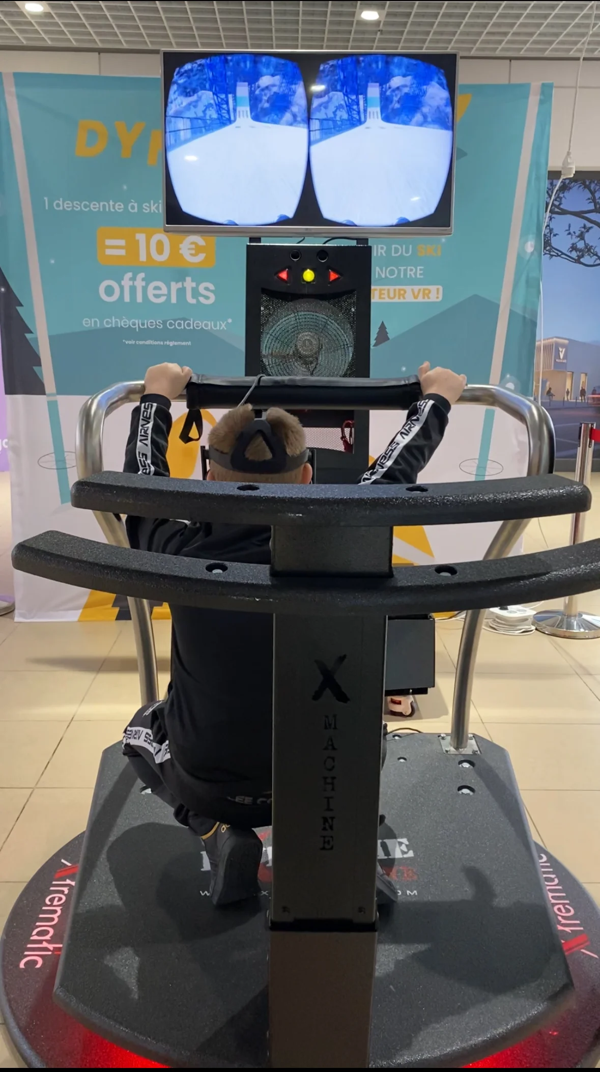 Half-day flight simulator Montreal corporate event · INNOV'events