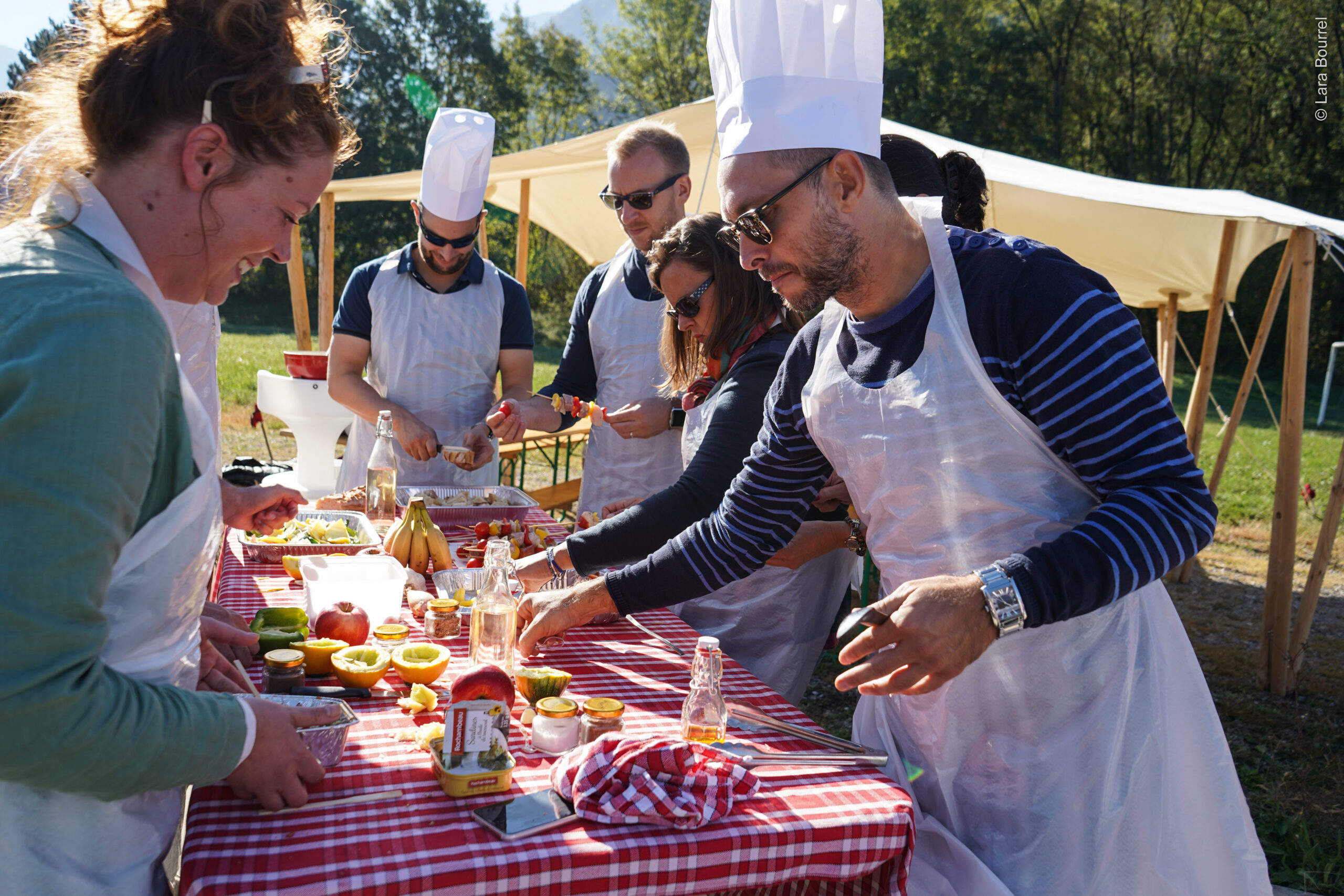 Large outdoor tent party corporate summer event Quebec Plaines d'Abraham · INNOV'events