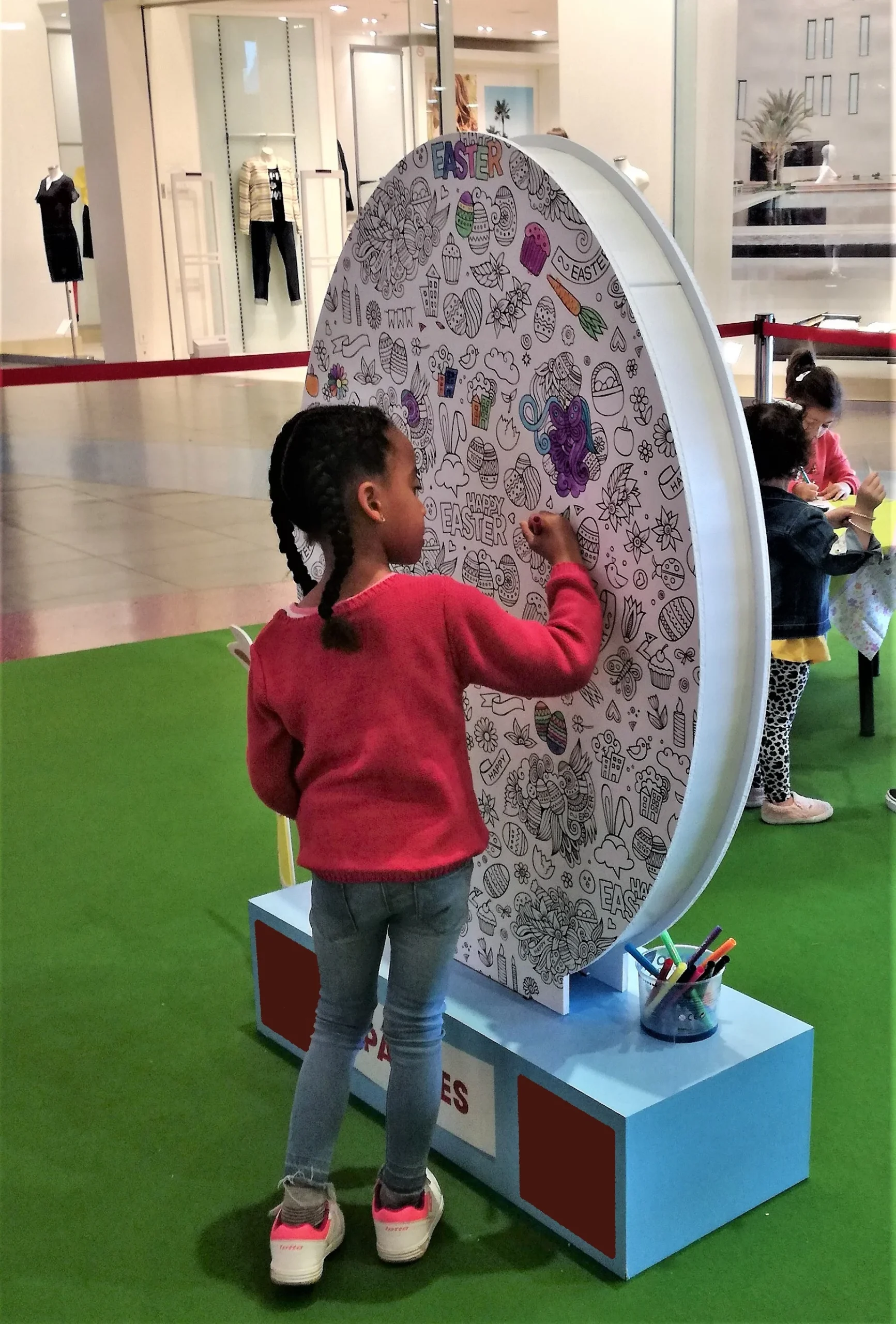 Animation centre commercial Montréal ambassadeurs kiosque interactif · INNOV'events