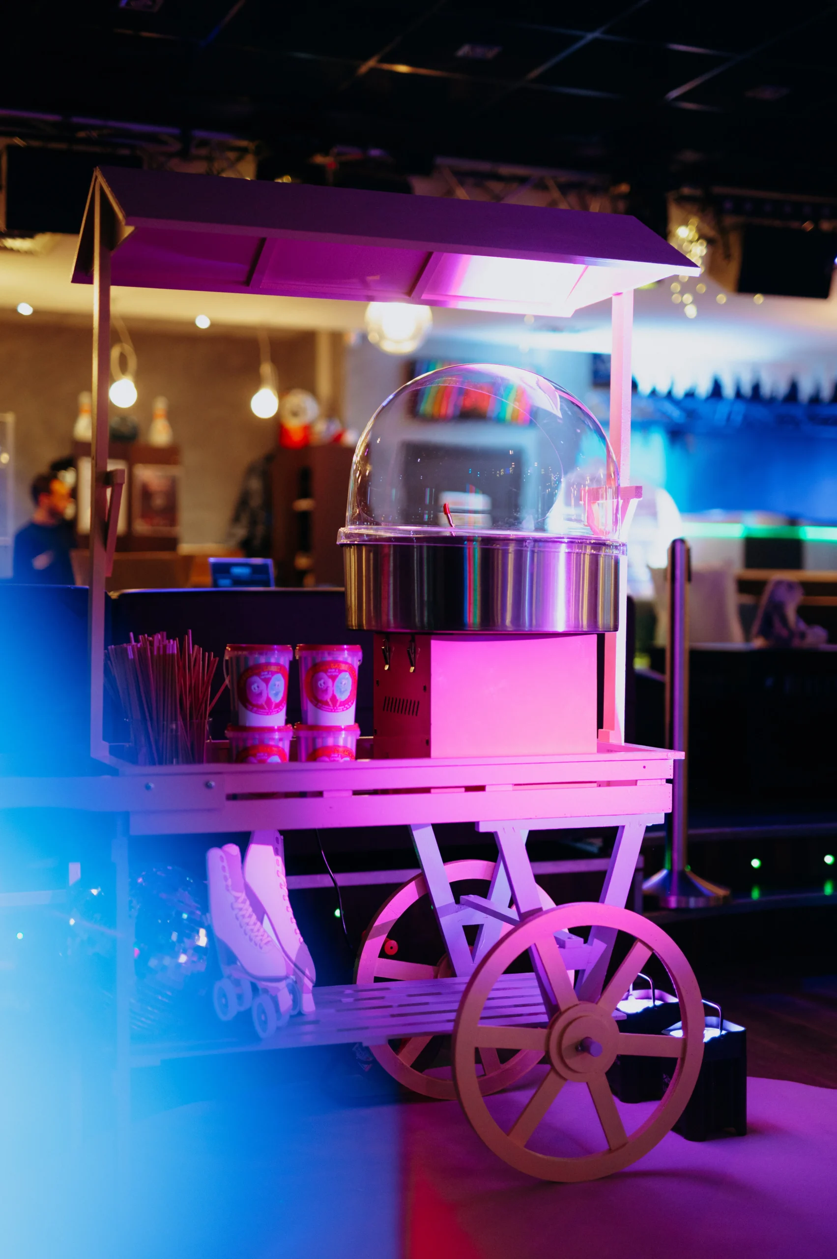 Fête foraine intérieure pavillon Laval animations jeux et éclairages · INNOV'events