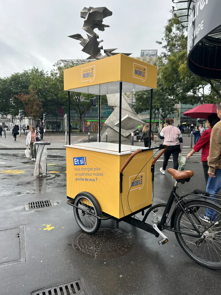 Field brand activation for business in Laval.