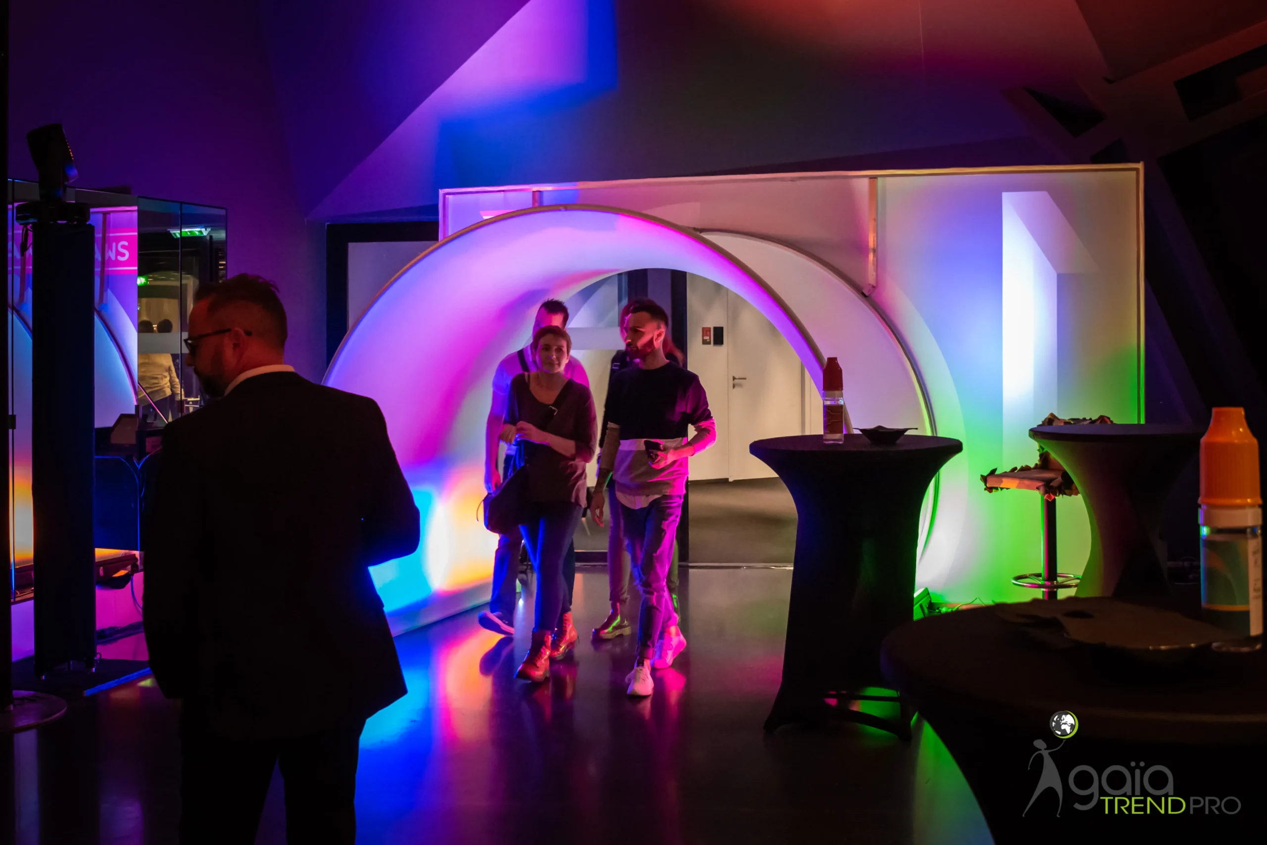 Corporate LED furniture rental Laval seated gala Sheraton evening · INNOV'events
