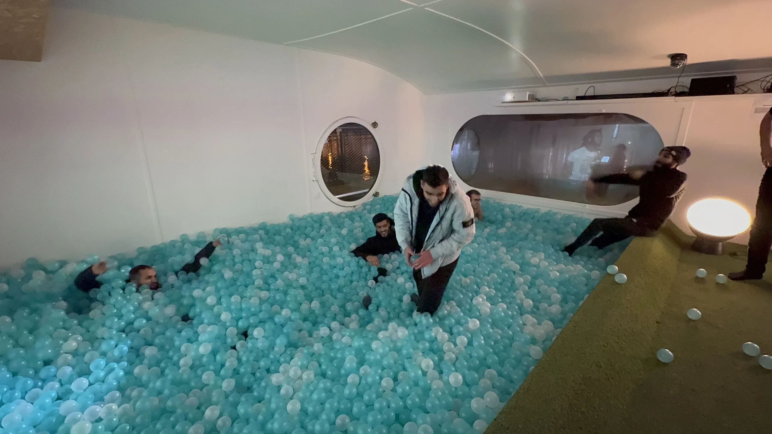 Ball pit event venue Laval with view of the Rivière des Prairies · INNOV'events