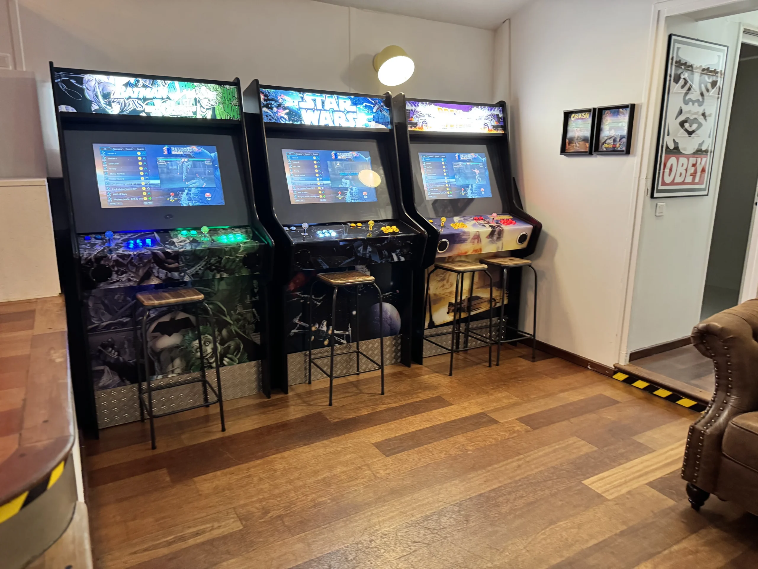 Mobile arcade game entertainment Laval portable cabinets · INNOV'events