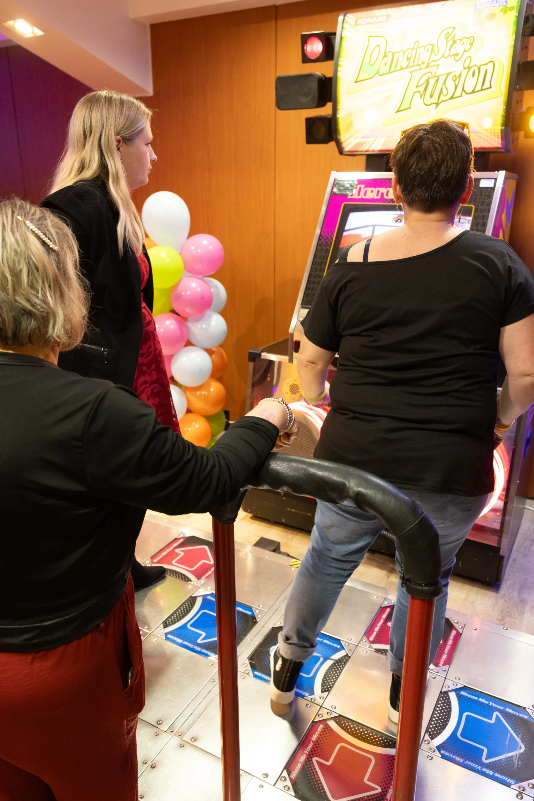 Immersive session arcade games Laval VR simulators teams · INNOV'events