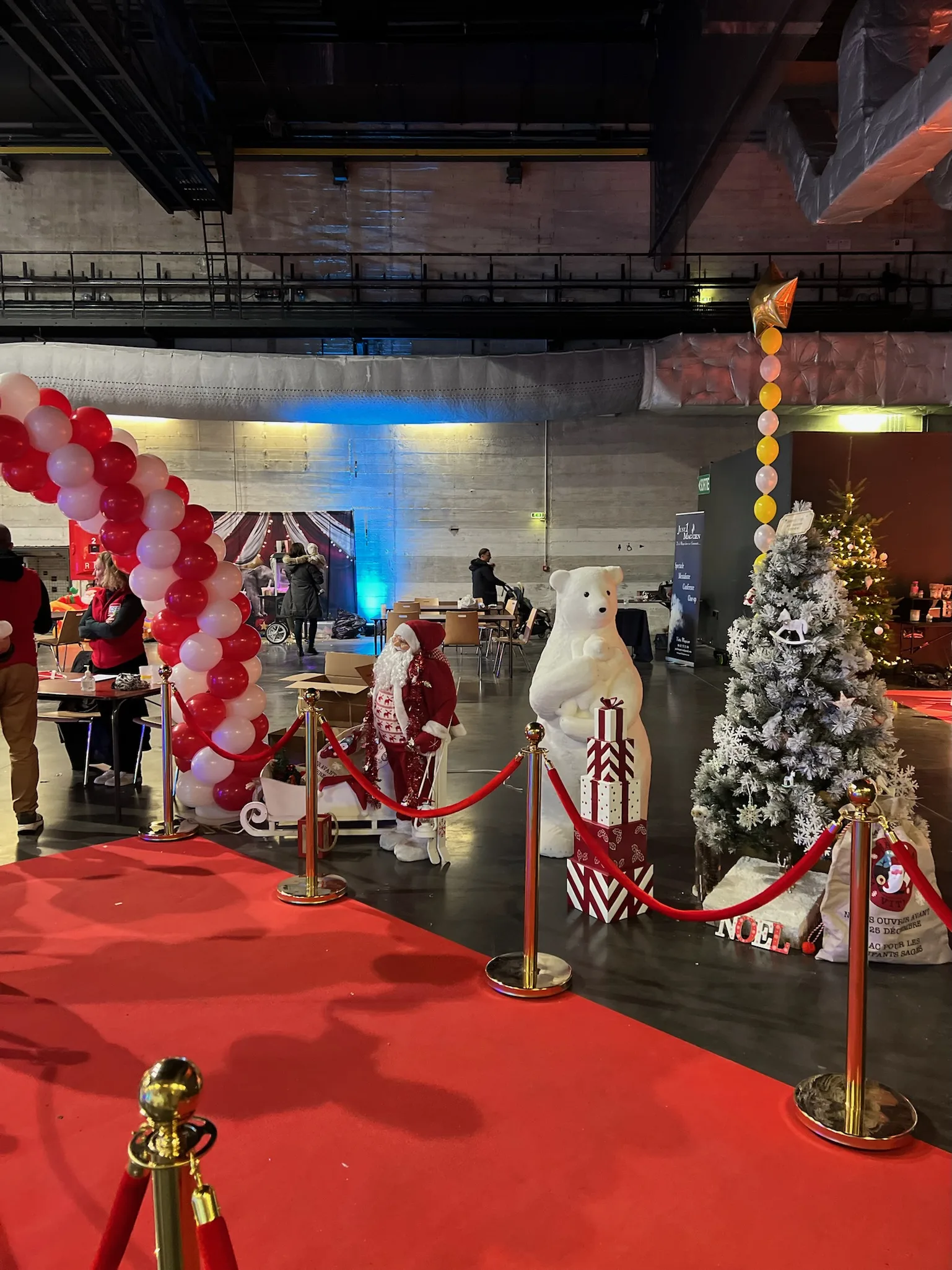 Santa reception Laval Cosmodôme children and managers · INNOV'events
