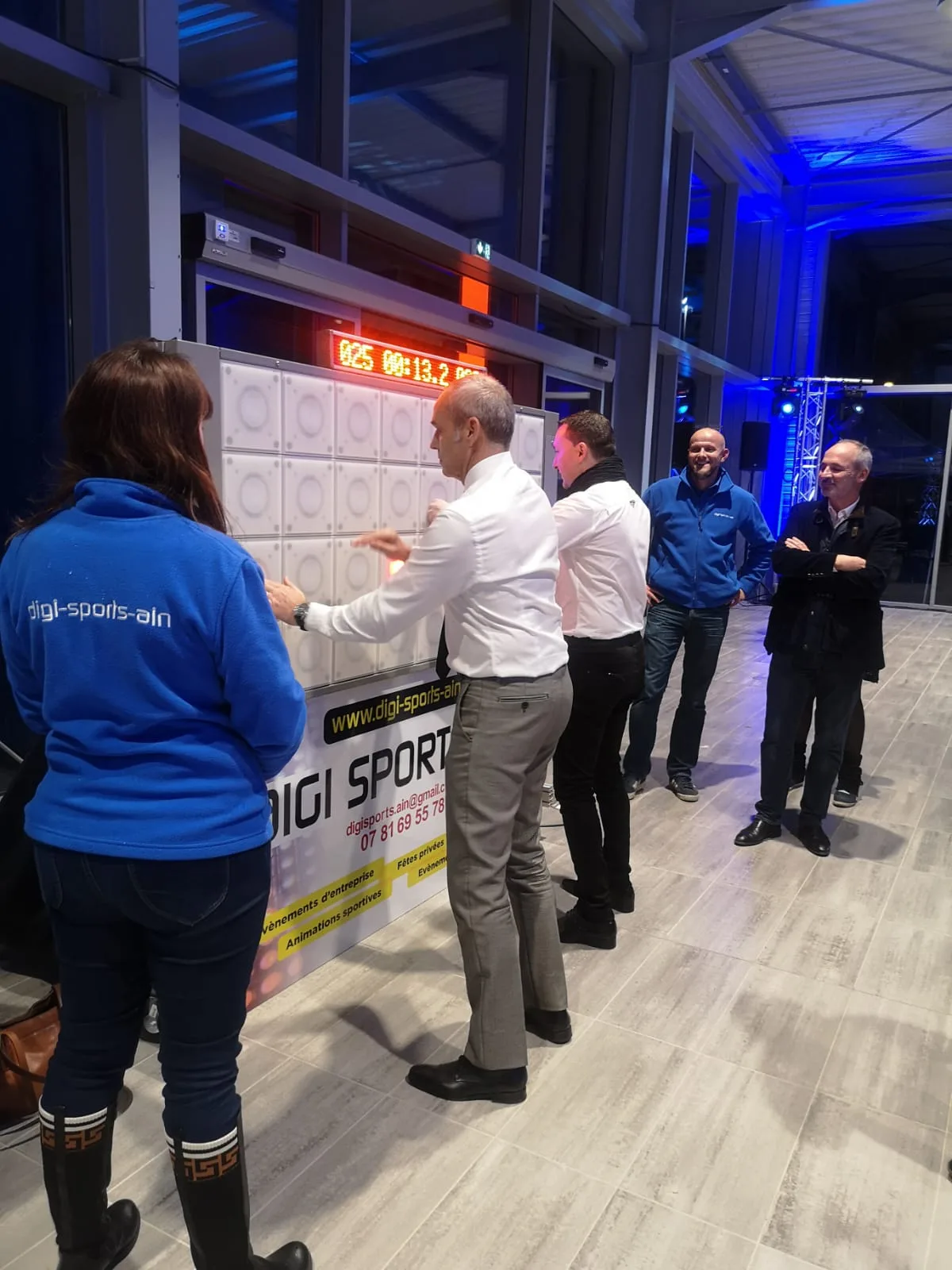 Soccer simulator Laval Rivière-des-Mille-Îles corporate teams · INNOV'events