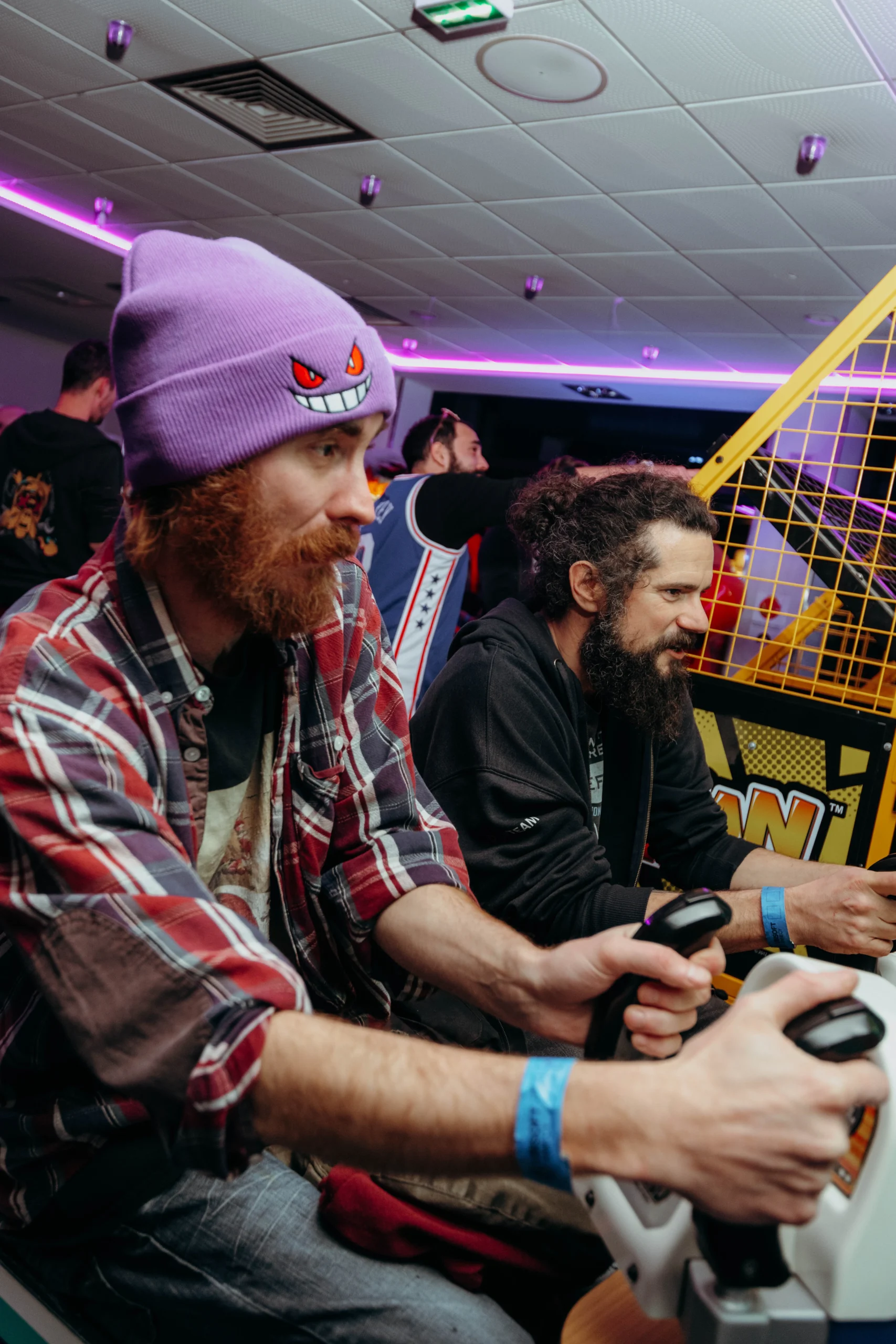 Interactive entertainment Laval lit screens gaming cabinets · INNOV'events event management
