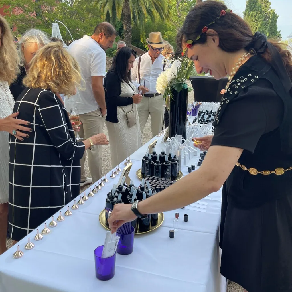 Plan a corporate perfume-making workshop for your team in Montreal.