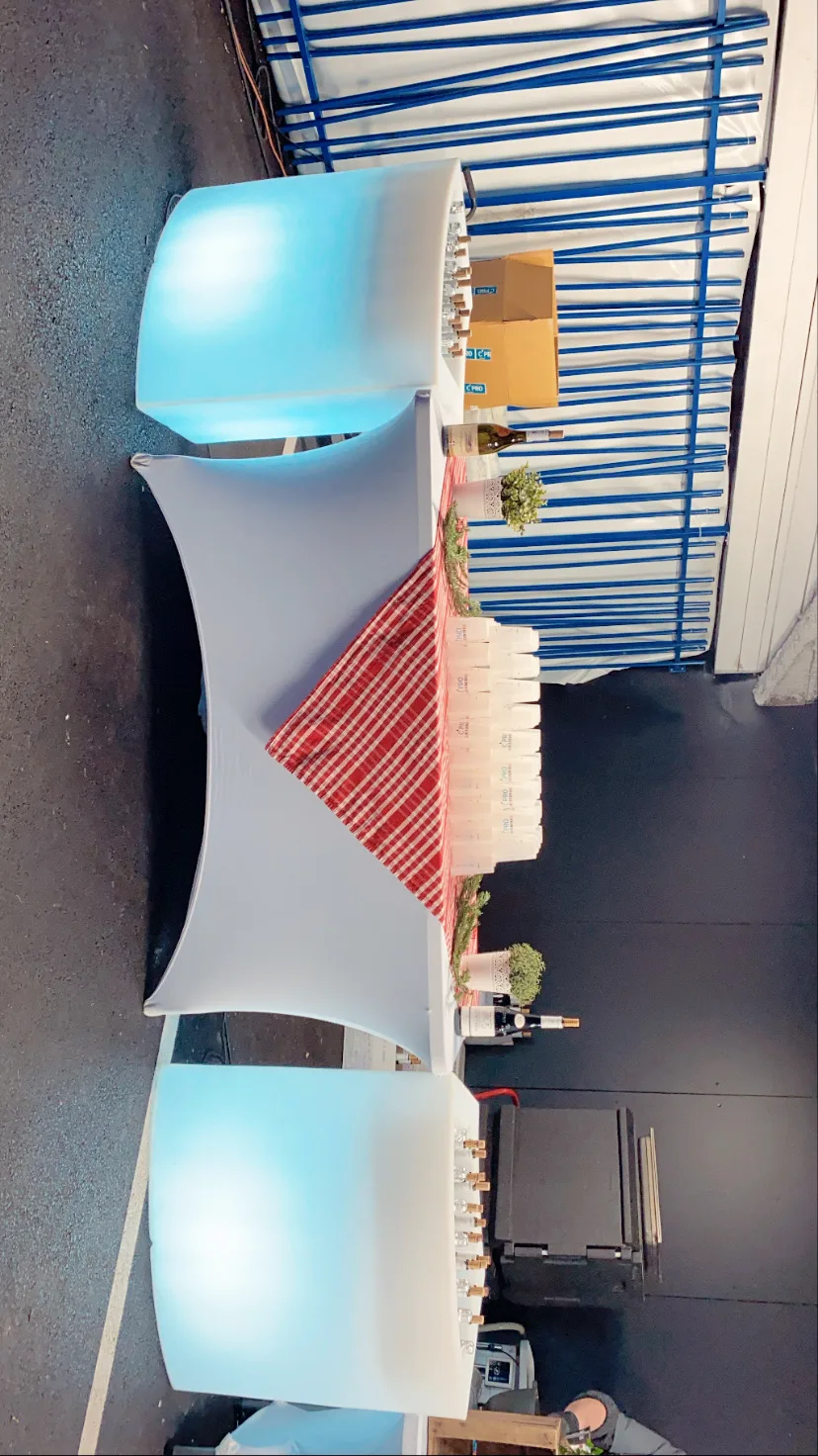 Cocktail and corporate evening LED furniture rental Laval · INNOV'events