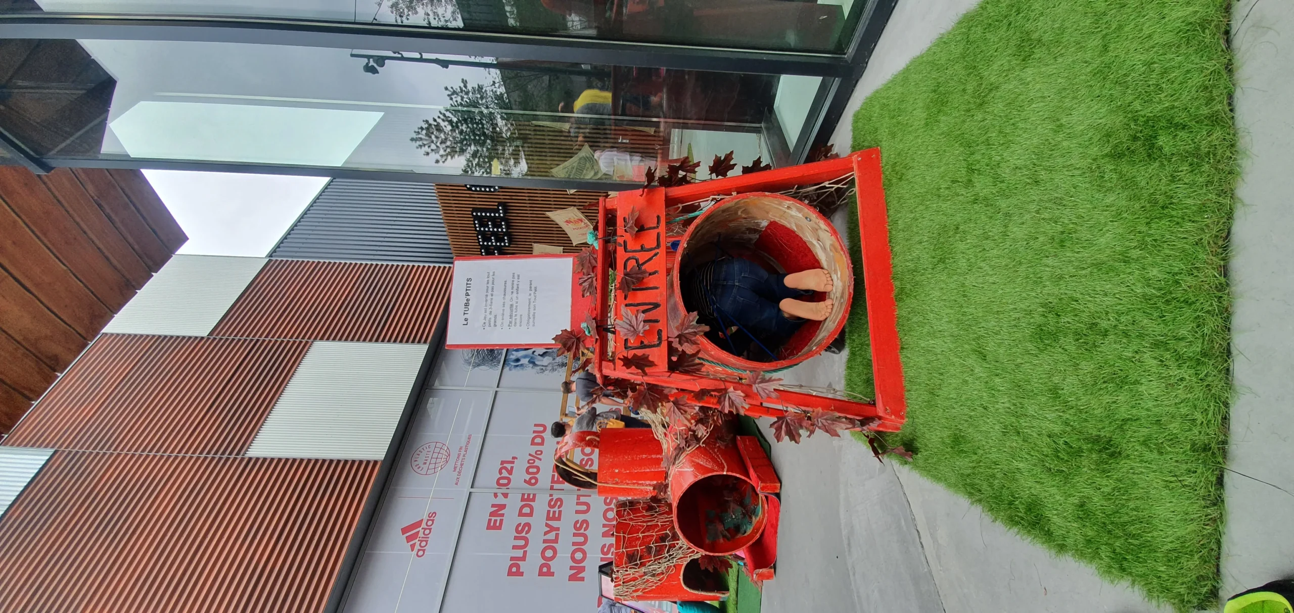 Kiosque corporatif activation de marque Trois-Rivières centre-ville historique · INNOV'events