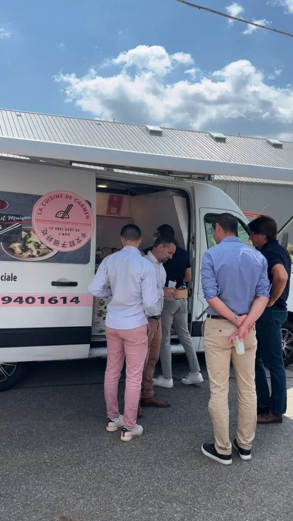 Corporate food truck rental in Trois-Rivieres.