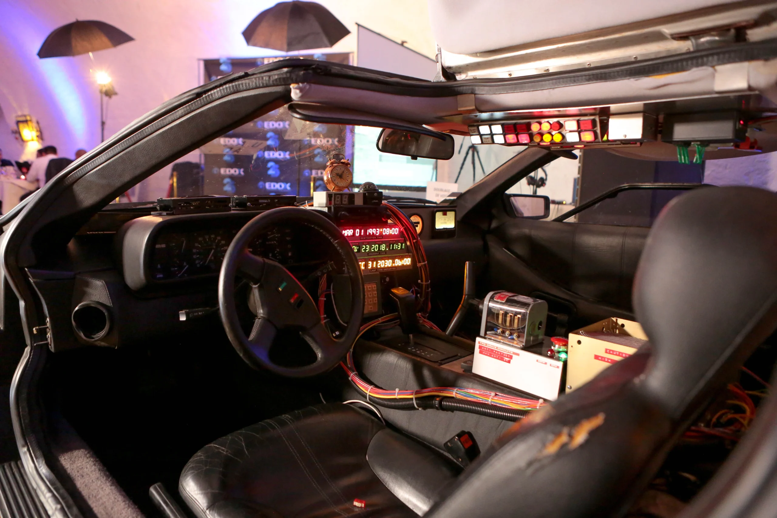 Simulateur de vol corporatif Laval cockpit grande salle événementielle Centropolis · INNOV'events