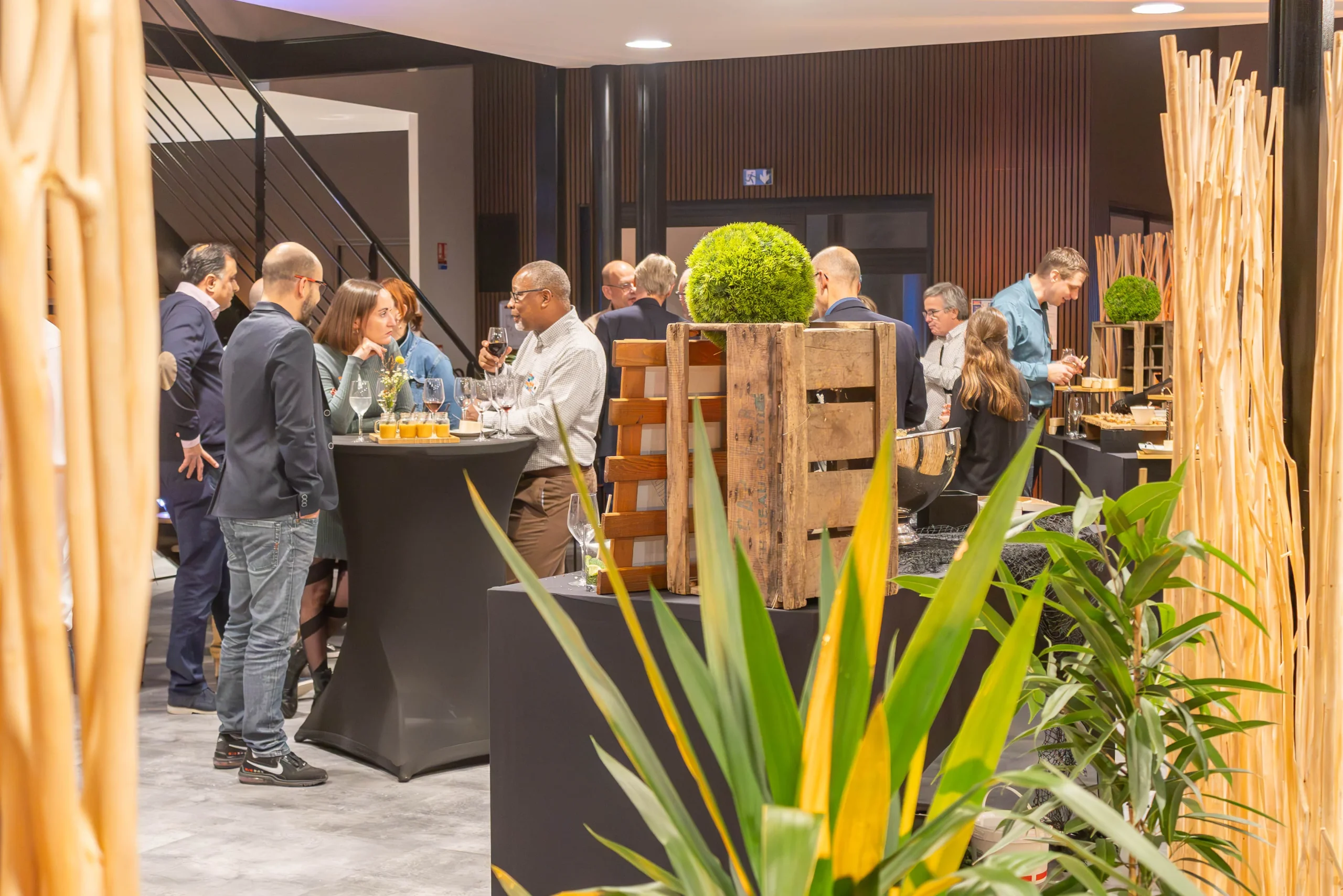 Cocktail réseautage entreprise Laval salle congrès soirée · INNOV'events