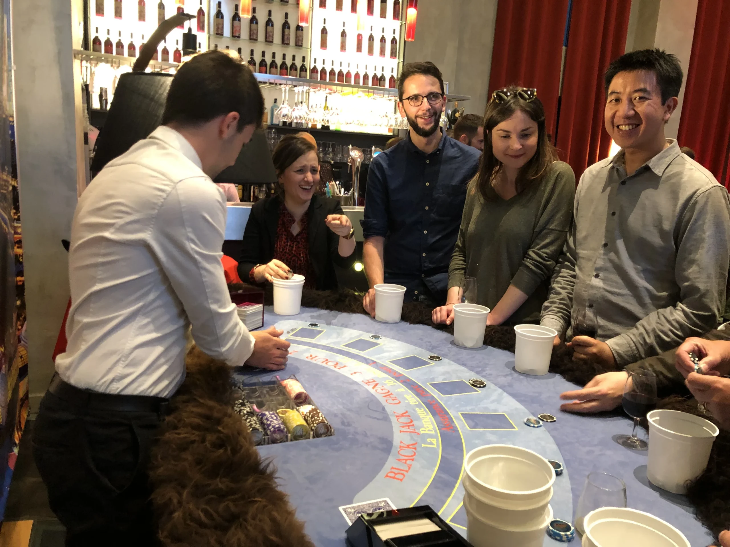 Magician entertainment at a casino night in Quebec, Vieux-Québec gala venue · INNOV'events
