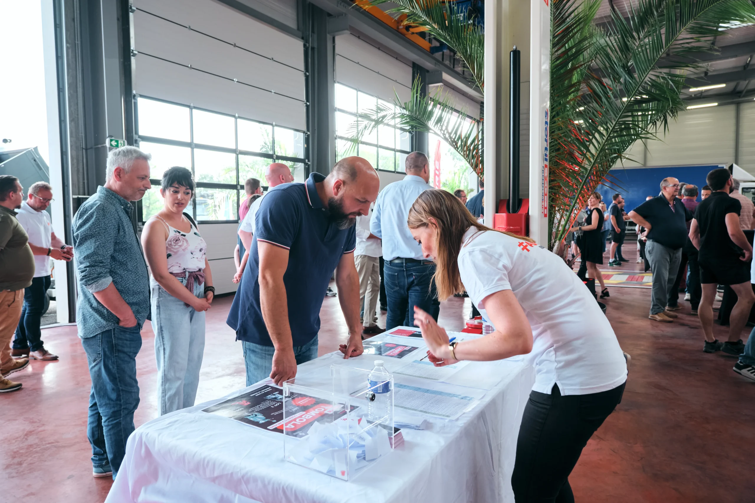 Activation terrain concours promotionnel Montréal kiosque extérieur · INNOV'events