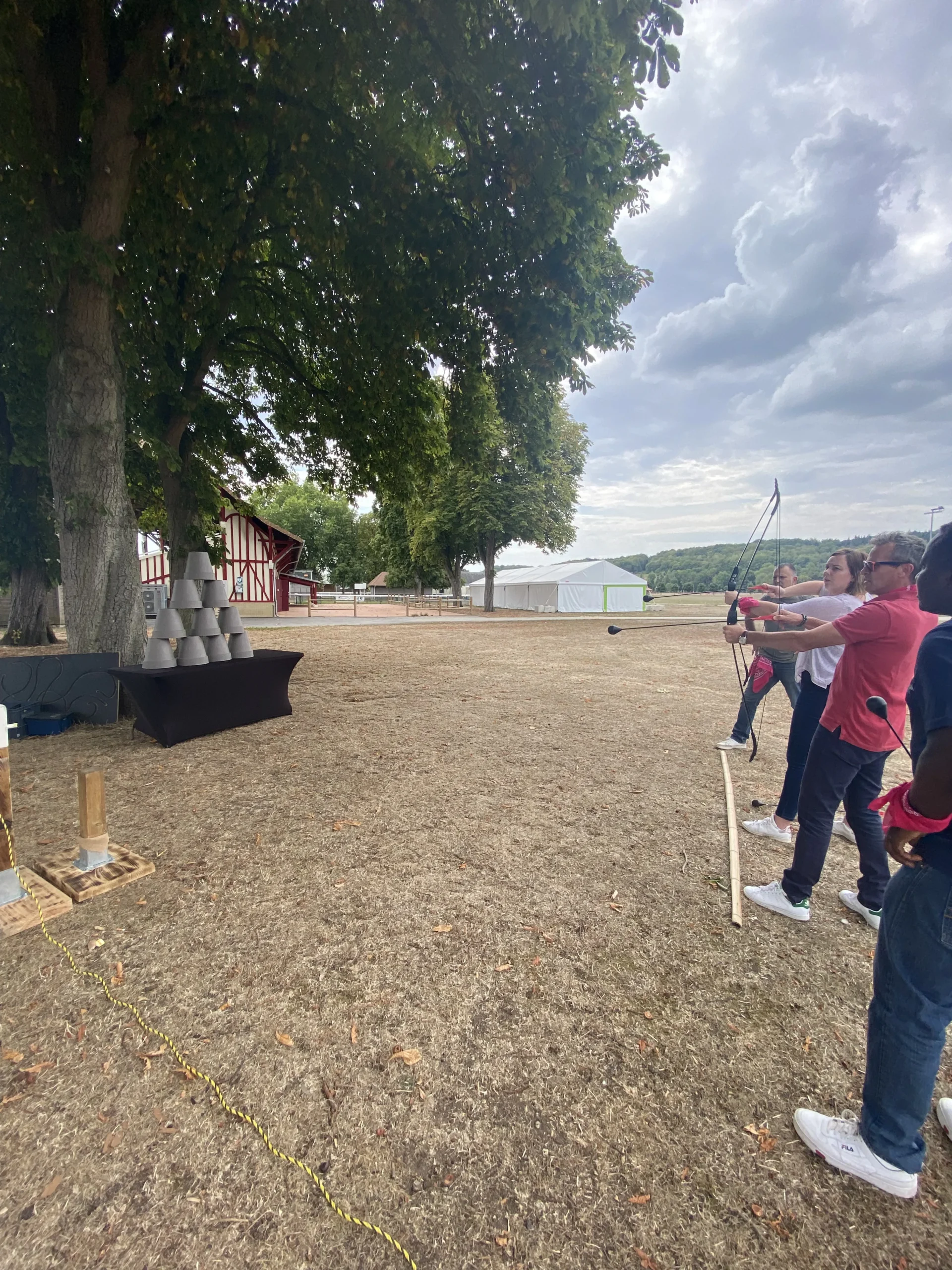 Corporate archery Laval team at Parc des Prairies north shore · INNOV'events