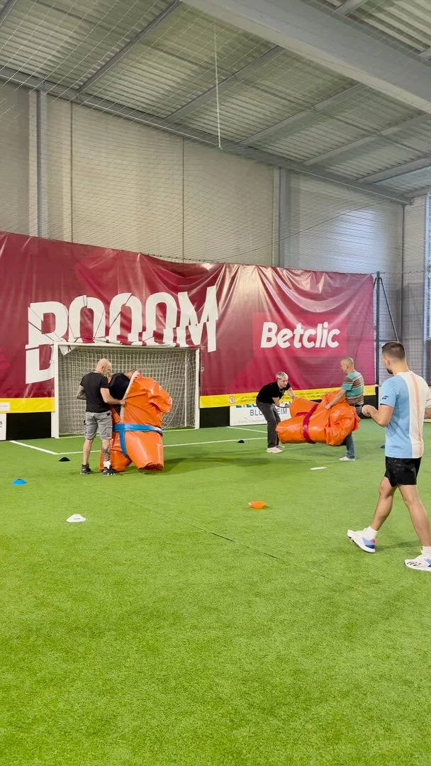 Simulateur de soccer entreprise Trois-Rivières soirée corporative éclairage dynamique · INNOV'events