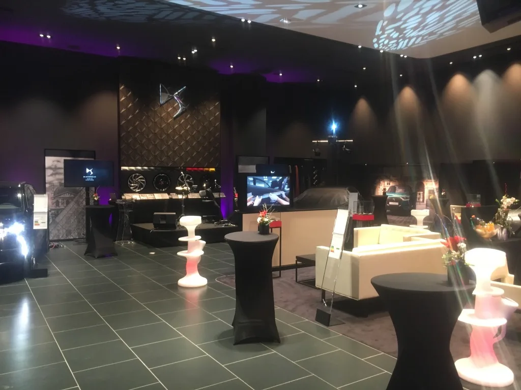 Animation marquage lumineux lancement de produit Trois-Rivières soirée corporative · INNOV'events