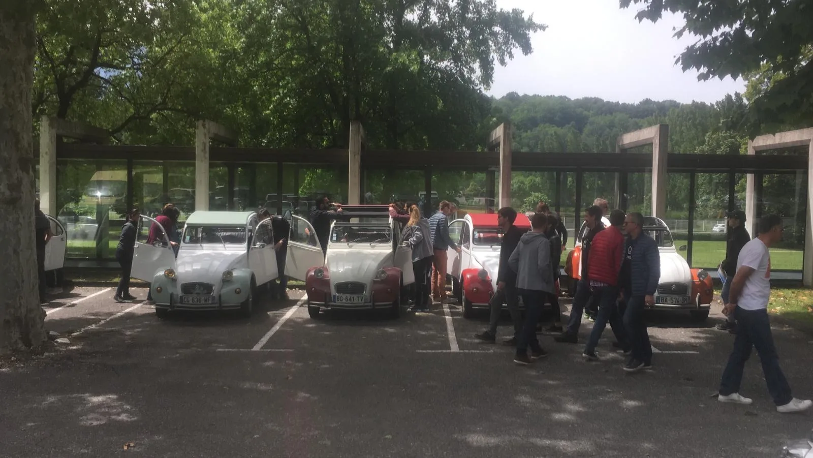 Discovery 2CV rally in Laval half-day convoy · INNOV'events