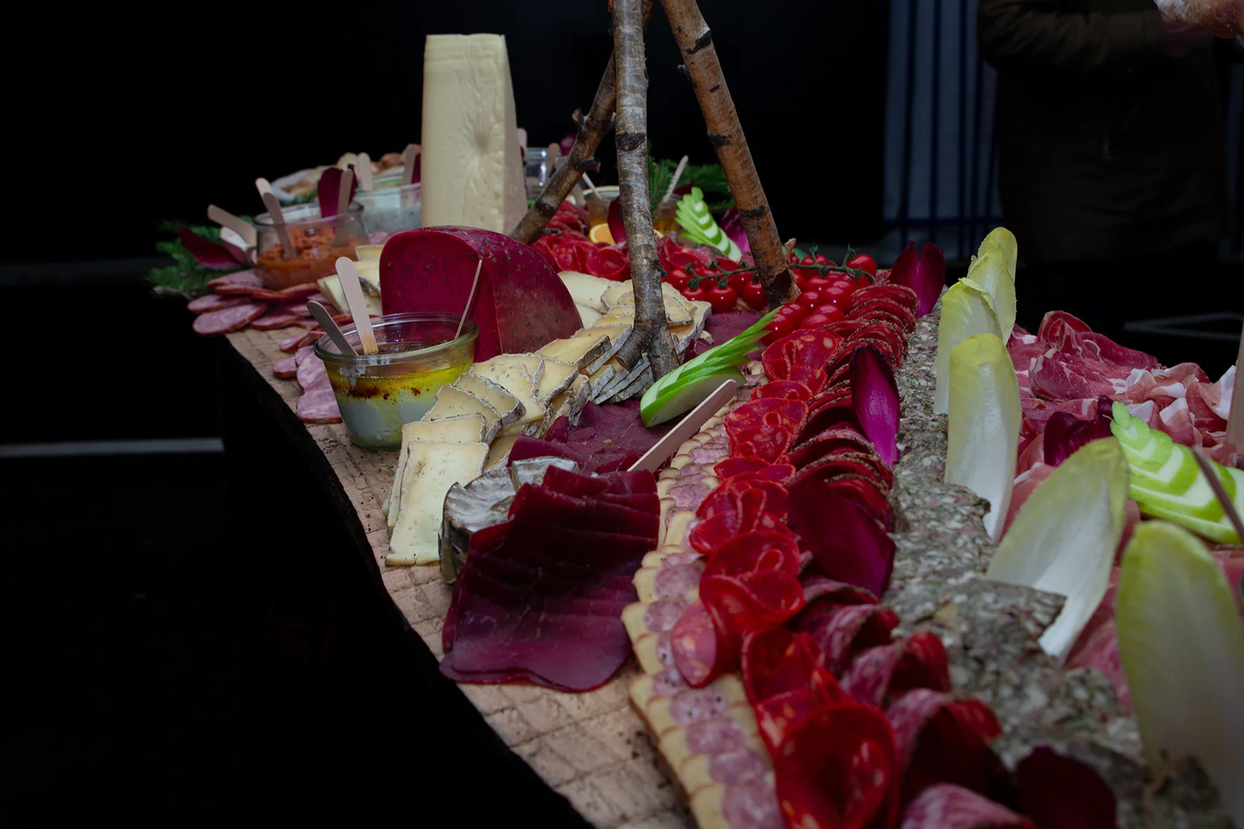 Corporate wine tasting in a vaulted cellar in Vieux-Québec · INNOV'events