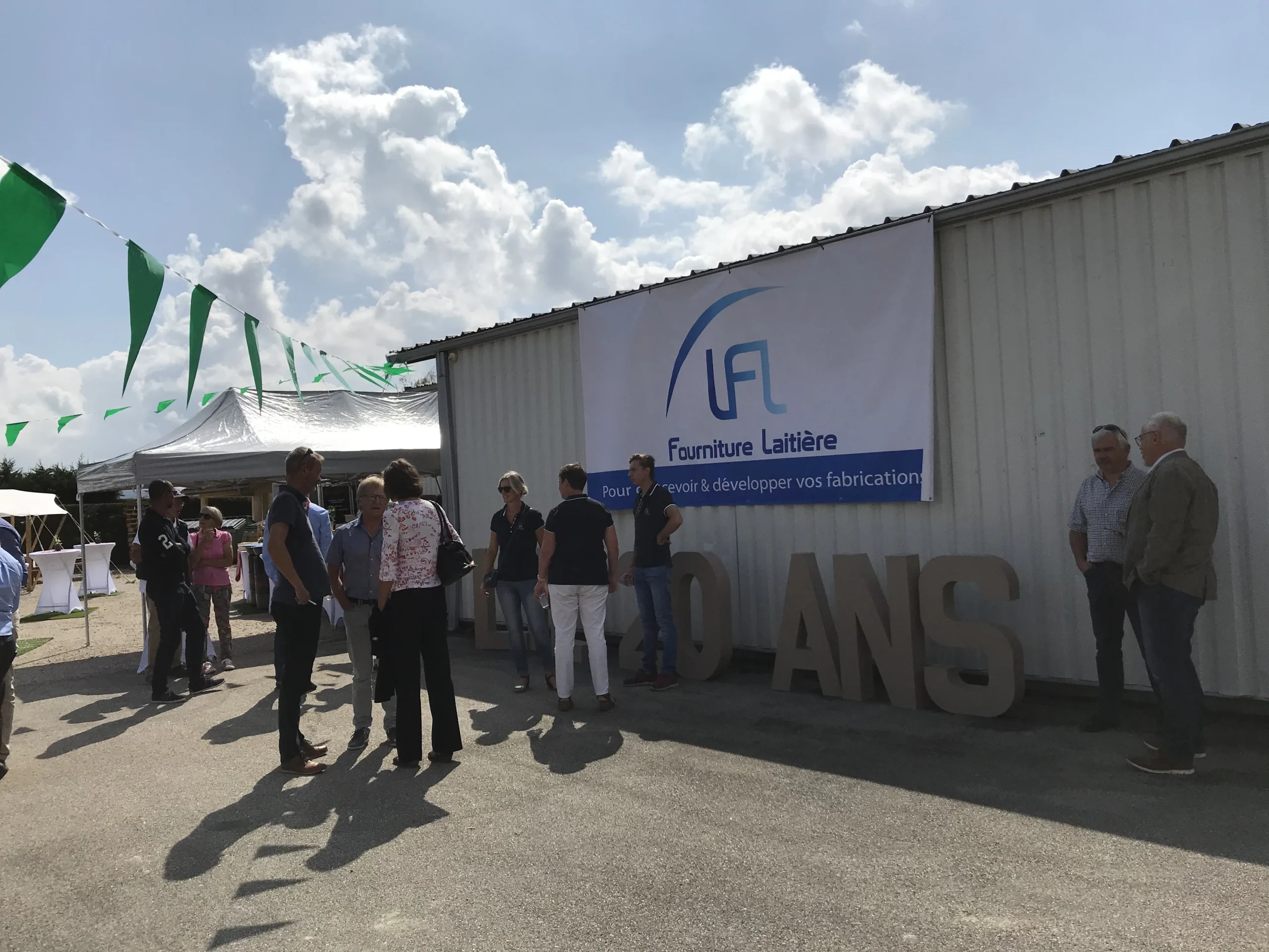 Lieu événementiel journée portes ouvertes Laval vue rivière des Prairies · INNOV'events