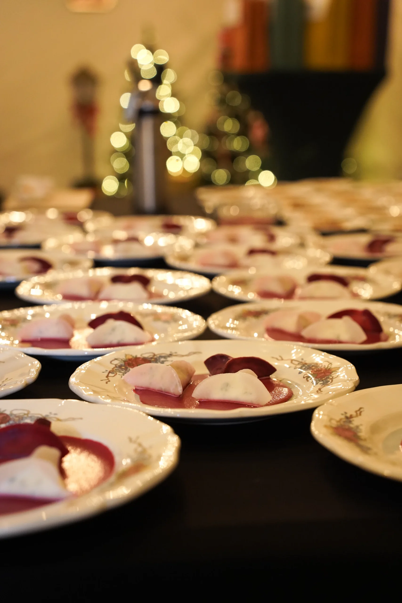 Dîner d'affaires assis service traiteur événementiel Trois-Rivières table dressée · INNOV'events