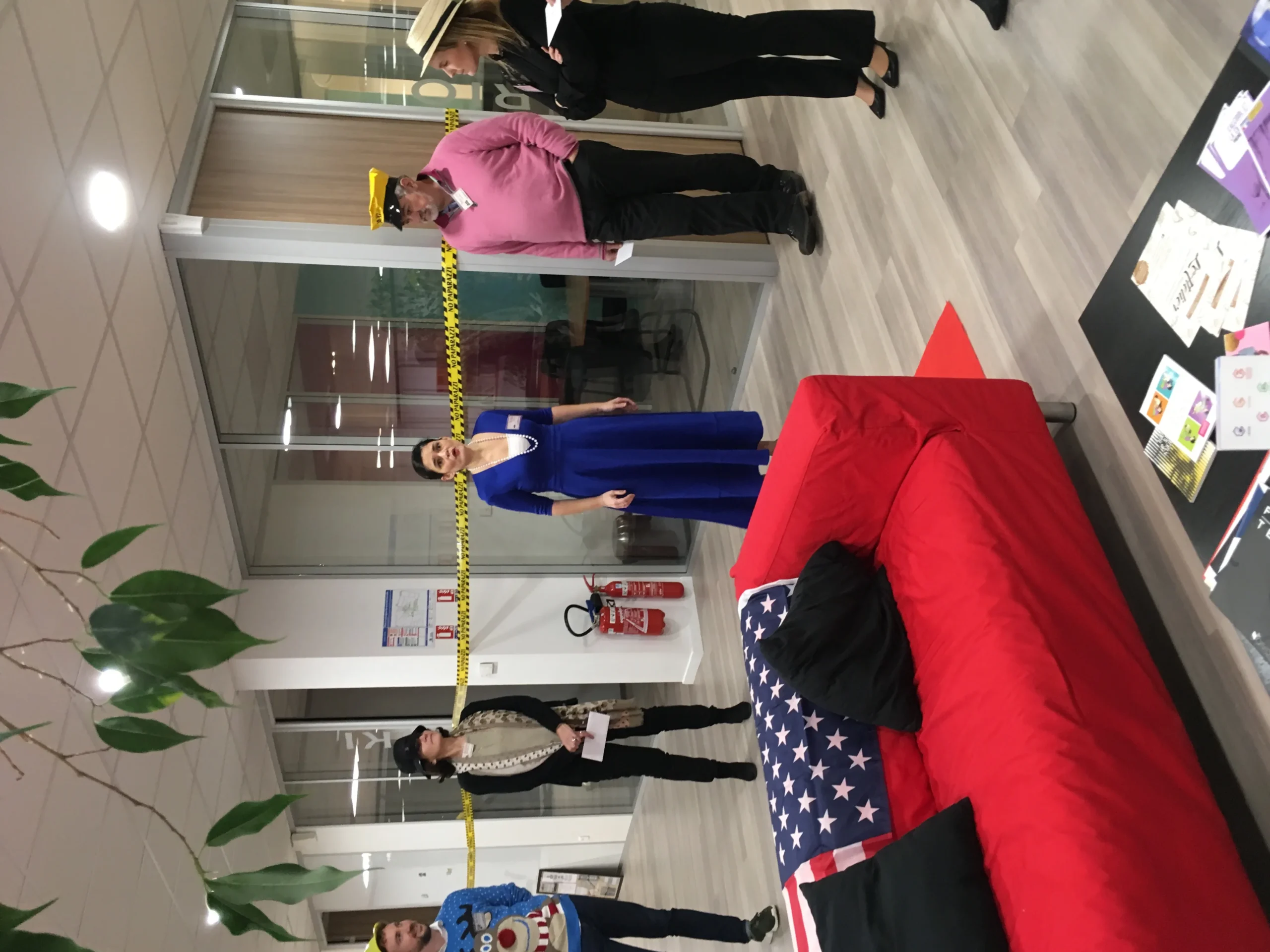 Clue rally in Laval, teams outdoors in the Sainte-Rose district · INNOV'events