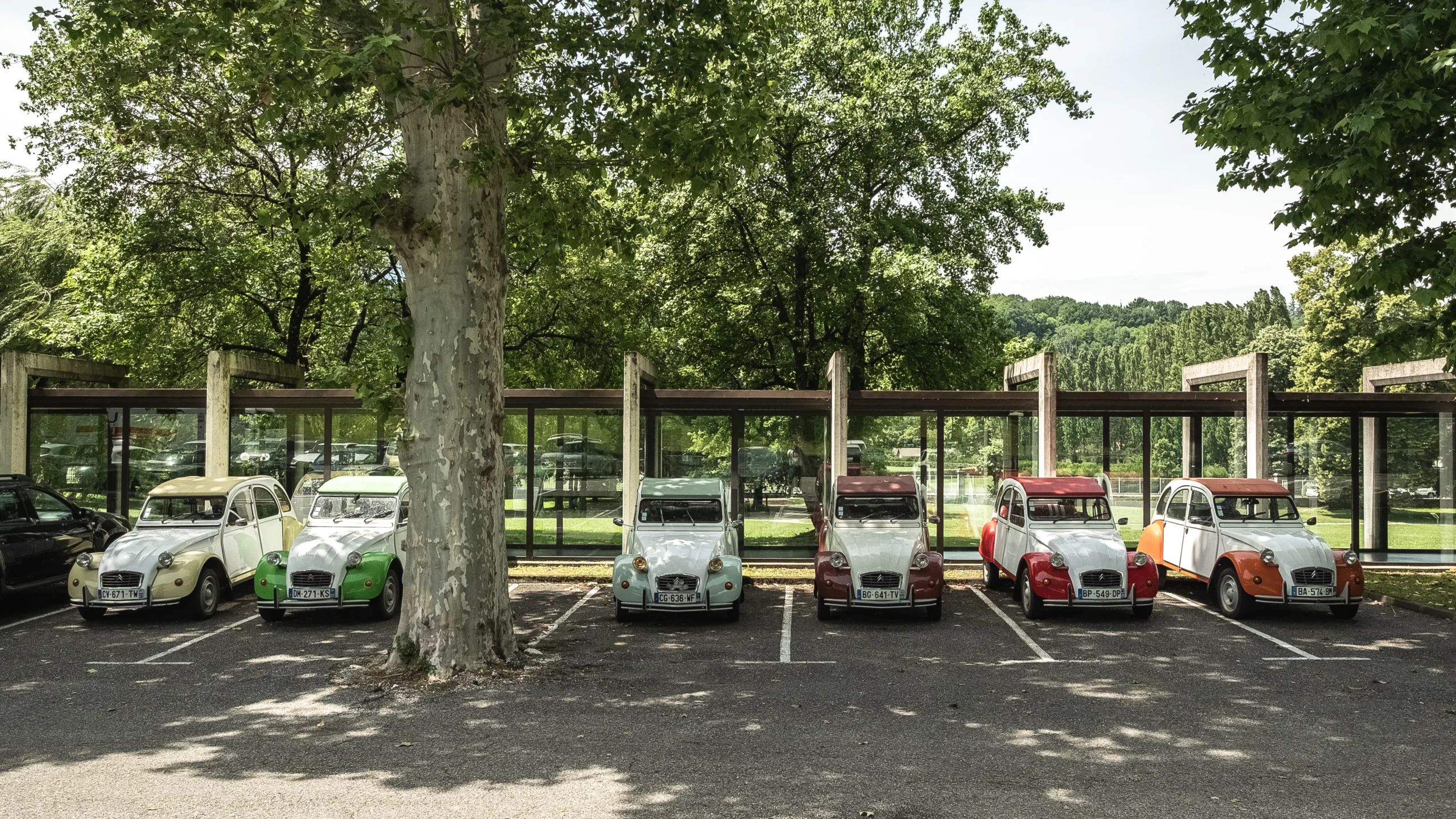 Corporate 2CV rally in Laval evening closing ceremony · INNOV'events