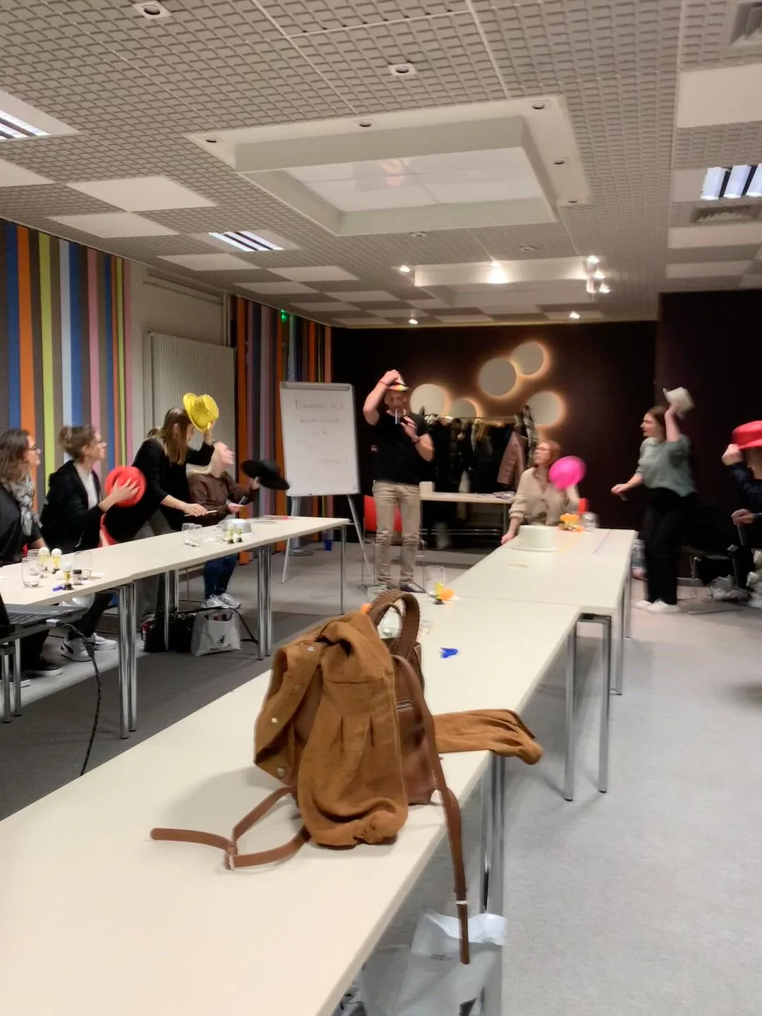 Crisis management workshop Quebec participants in a simulation room · INNOV'events