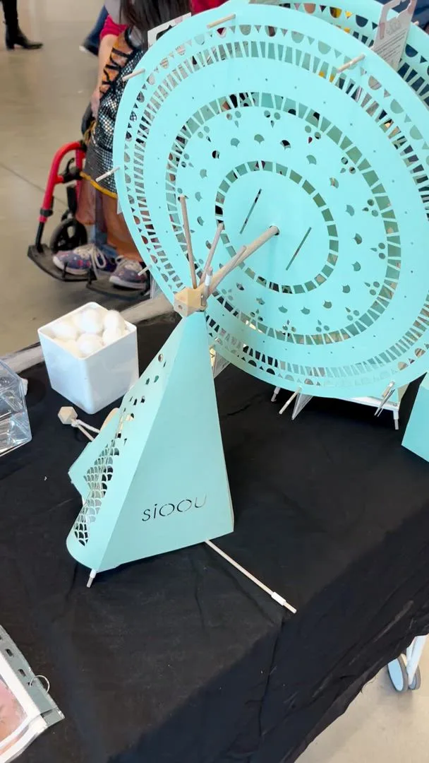 Animation de kiosque Laval équipe en poste au kiosque interactif au Centropolis · INNOV'events