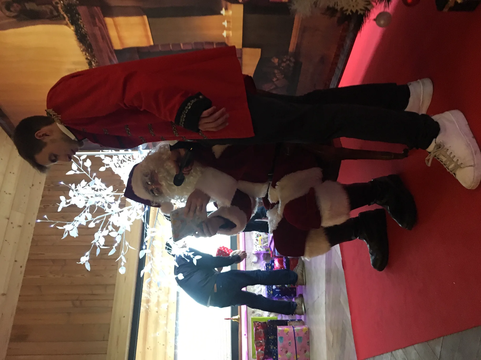 Animation enfants Montréal activité festive extérieure parc en hiver · INNOV'events