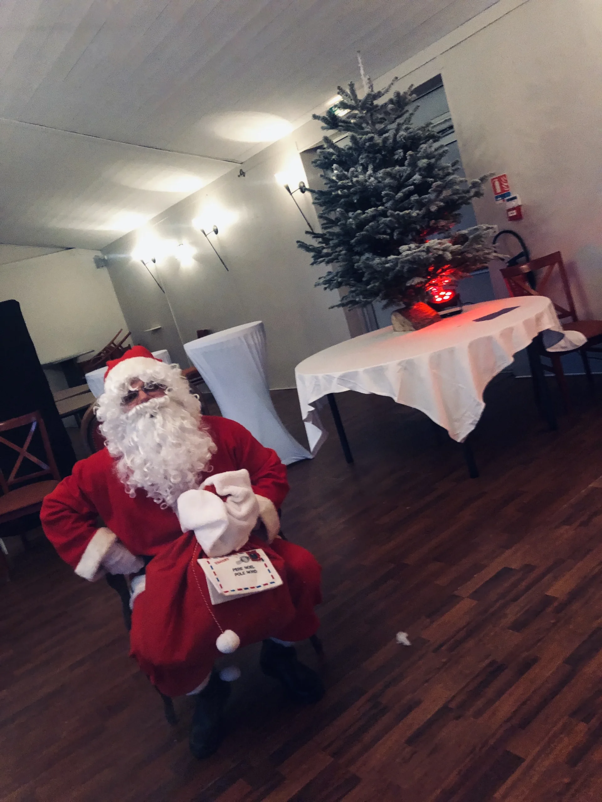 Corporate Santa Claus Quebec employee evening party Capitale-Nationale · INNOV'events