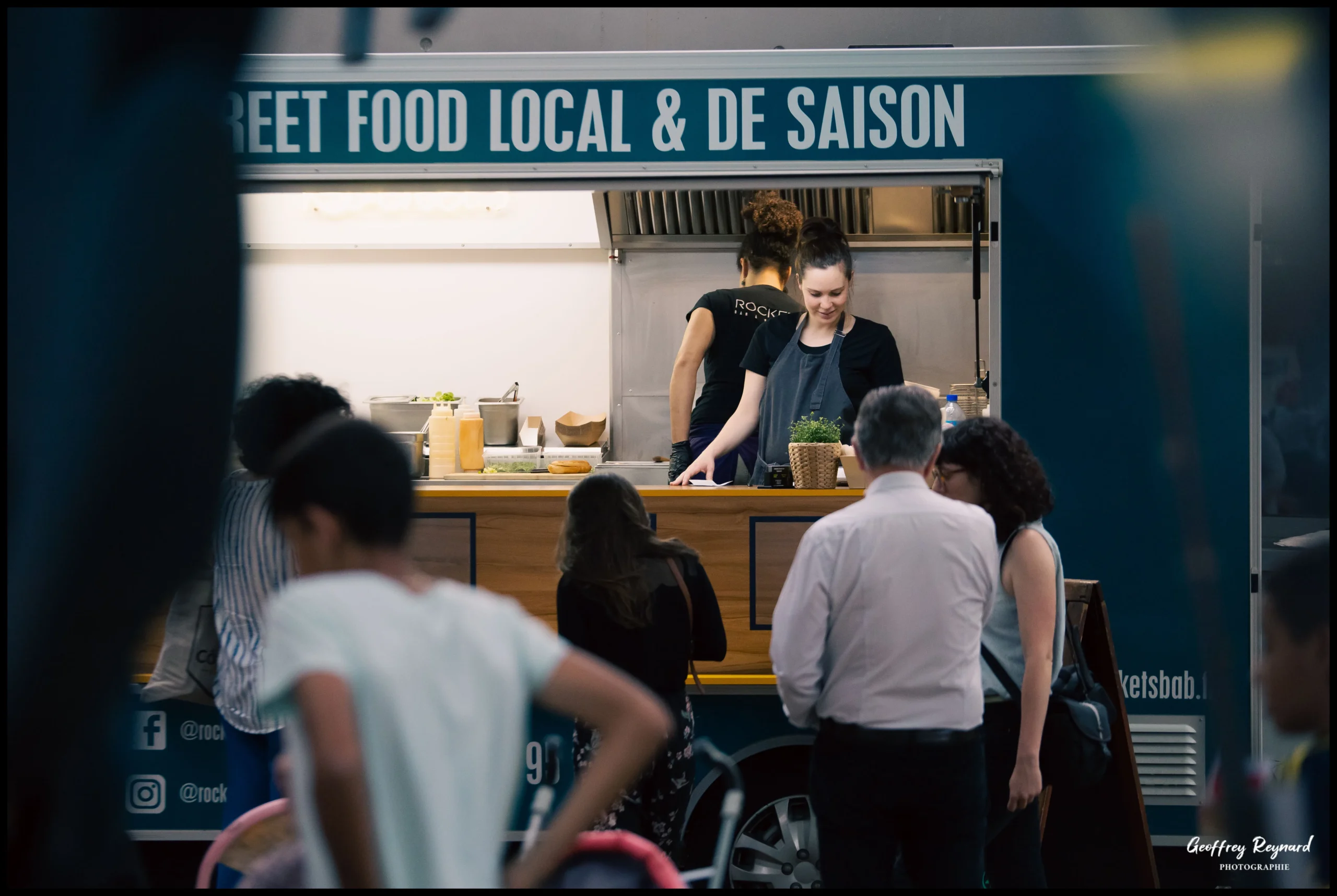 Camion de cuisine corporatif Trois-Rivières stationnement événement entreprise · INNOV'events