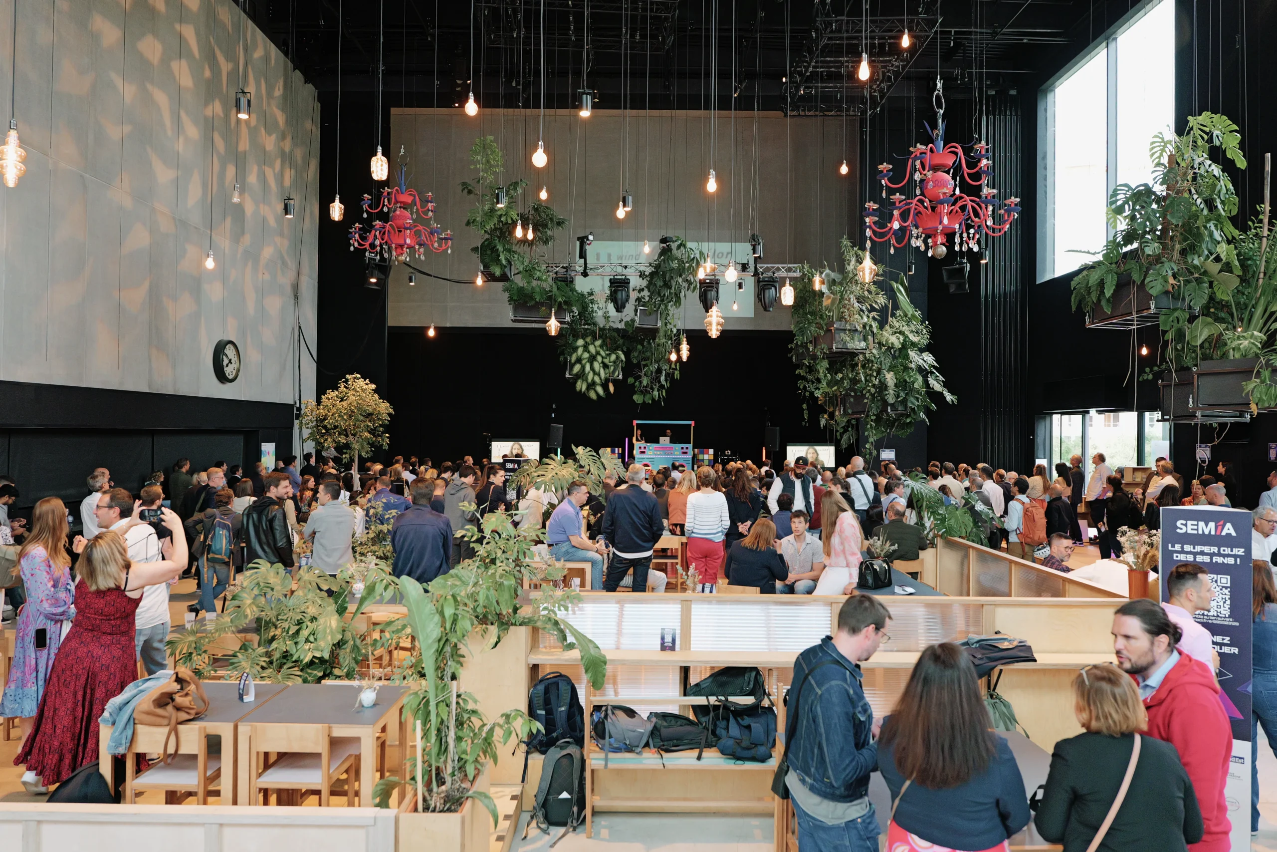 Cocktail réseautage Montréal salle Arsenal Griffintown configurations debout lumières soirée · INNOV'events
