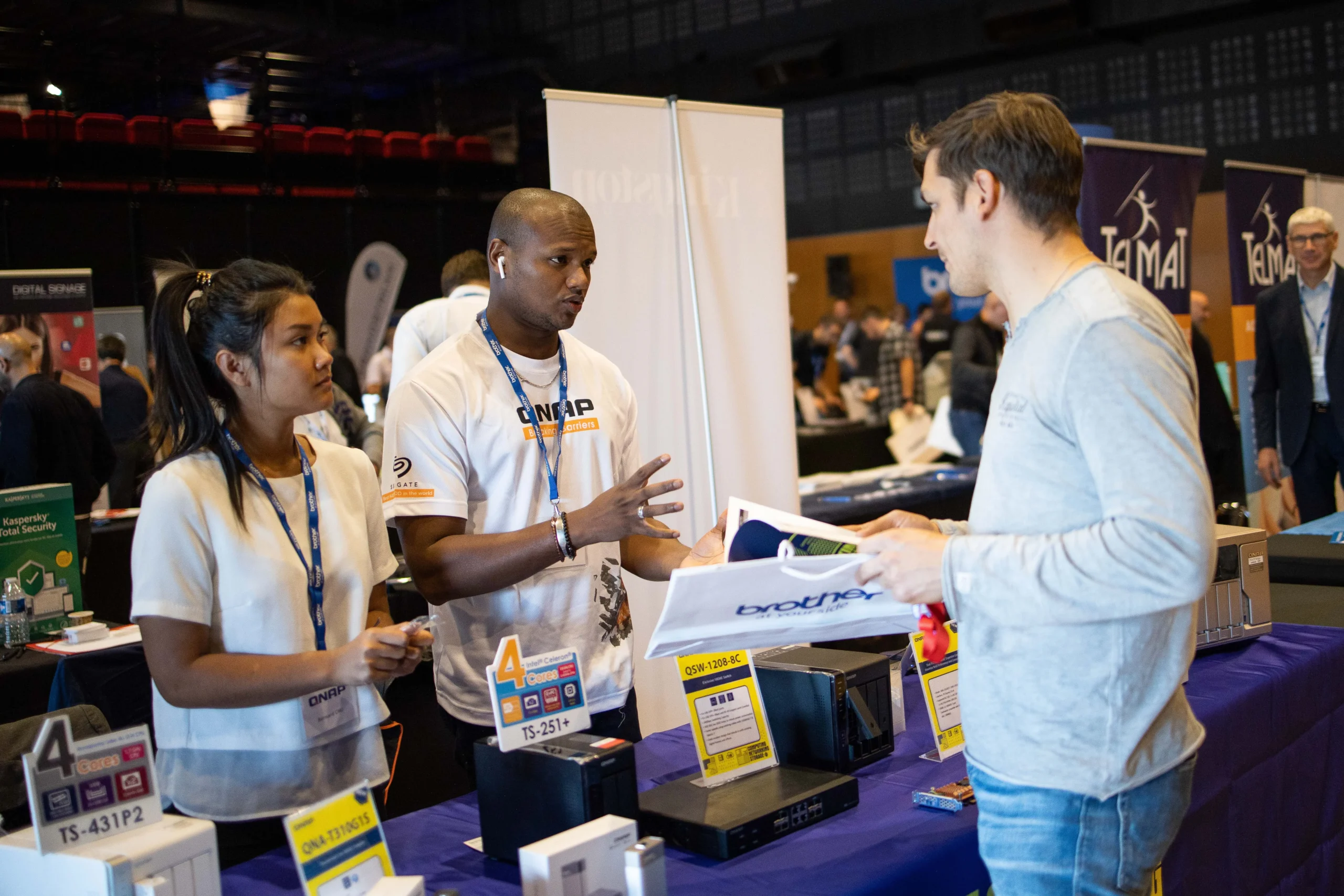 Internal corporate booth activation in Quebec · INNOV'events